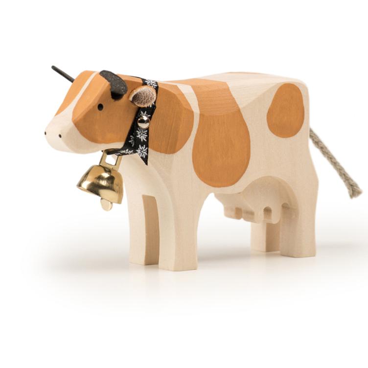 Trauffer Kuh 1 stehend Simmentaler